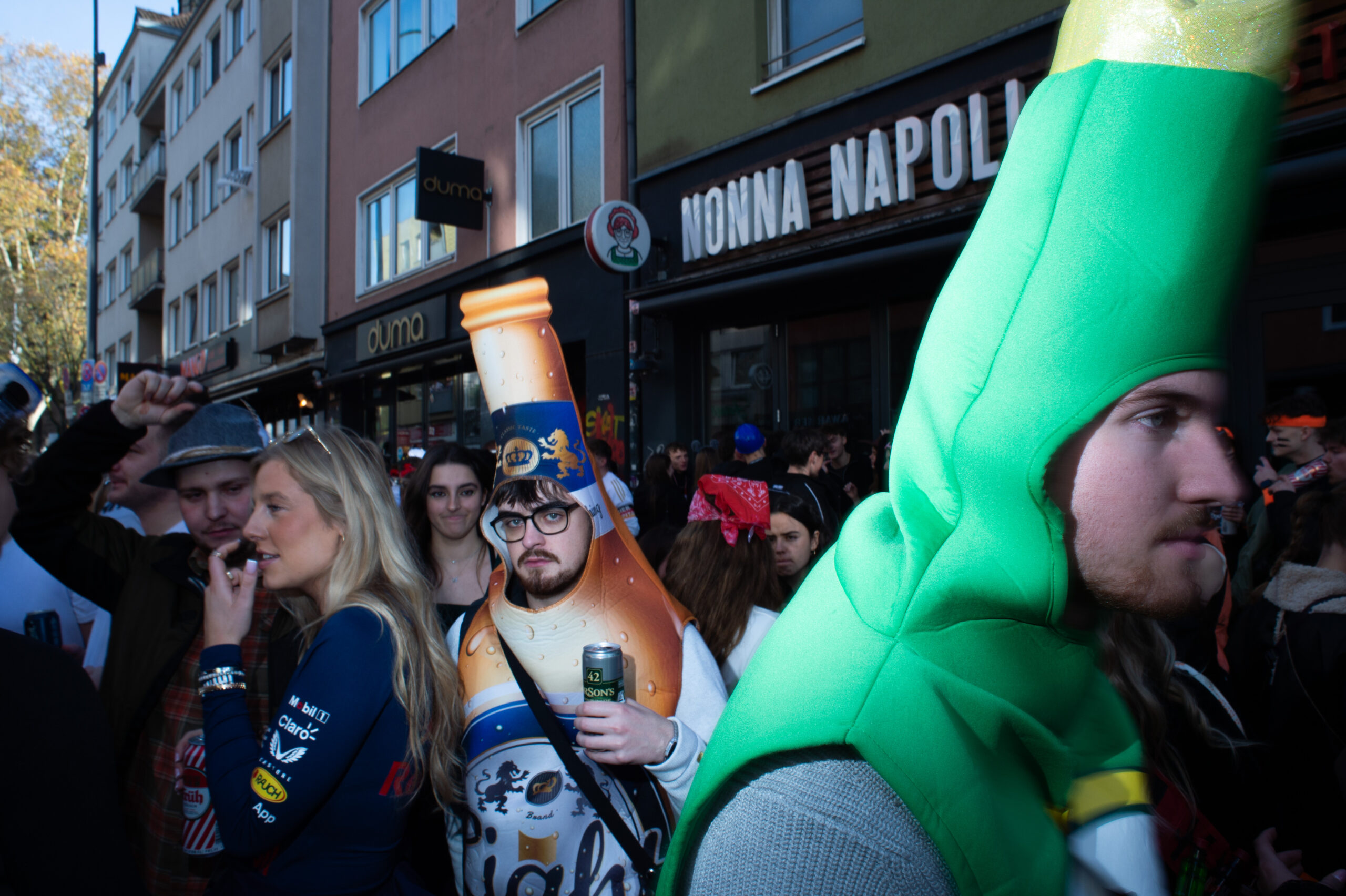 Karneval NIK 3680 Scaled